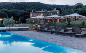 8 bedrooms villa with private pool enclosed garden and wifi at Perouse Lisciano Niccone